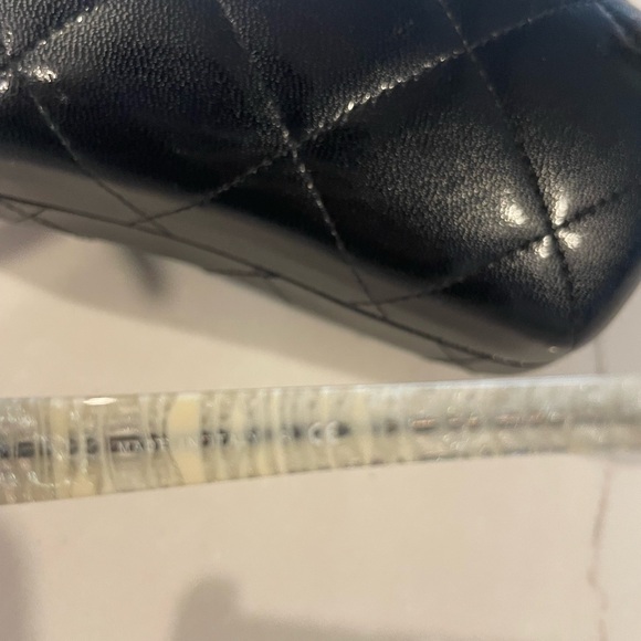 Chanel Sunglasses - classic black and white CC - Picture 5 of 11